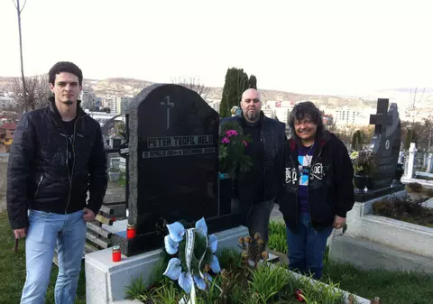 Scandal pe concertul dedicat memoriei lui Teo Peter! Compact și Compact b refuză colaborarea și se ceartă pe titulatură