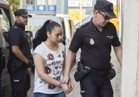 Trei români au fost arestați în Spania pentru că au omorât un bătrân. Cum au procedat și care a fost rolul femeii