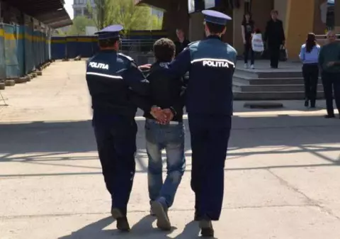 Minorul din Iași care a ucis un pădurar în toamna anului trecut, trimis în judecată pentru omor calificat