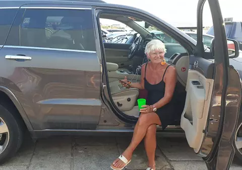 Monica Tatoiu: "Tata câştiga 85.000 de lei pe lună când o Dacie era 50.000 de lei''