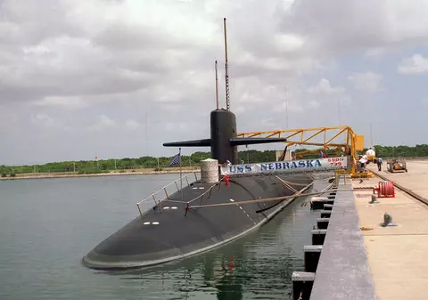 Patru rachete lansate de pe un submarin în California. Acestea pot avea încărcături nucleare