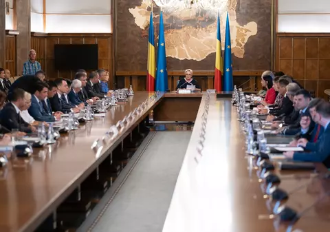 UPDATE | Guvernul prelungeşte până pe 15 septembrie termenul de înregistrare a românilor din diaspora, pentru votul la alegerile prezidenţiale