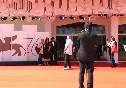 Premiera filmului despre Colectiv la Veneția. Muzica trupei Goodbye to Gravity, difuzată înaintea proiecției