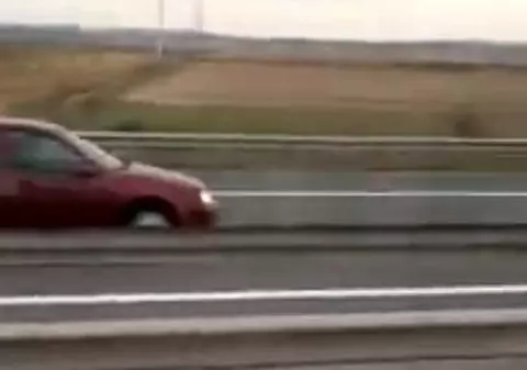 Șofer filmat pe contrasens, pe Autostrada Transilvania. A mers între Turda și Câmpia Turzii