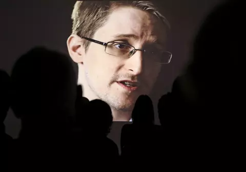 Edward Snowden spune că își dorește să se întoarcă în SUA, dar cere să i se asigure un proces corect