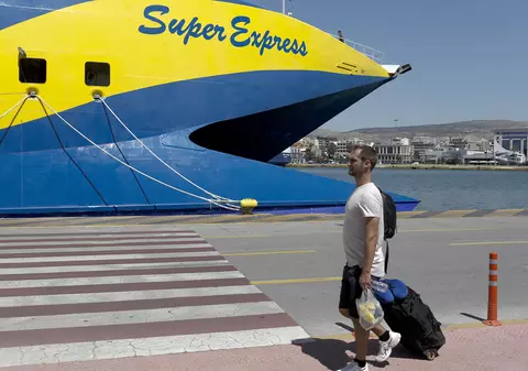 Grevă în Grecia. Circulația navală va fi întreruptă la nivel național