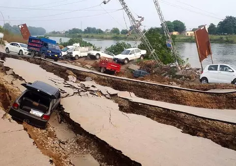 Un cutremur cu magnitudinea de 5,8 a lovit Pakistanul. Bilanț: 8 morţi, 100 de răniţi, zeci de clădiri distruse