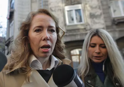 Fosta şefă Tarom, Mădălina Mezei, anchetată de Poliţie. Banii de chirie i-ar fi folosit pentru plata unui credit ipotecar