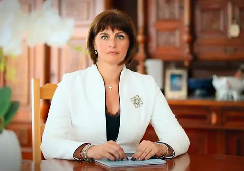 Deputatul PSD Cristina Burciu votează Guvernul Orban: "România nu își poate permite să  intre într-o criză"