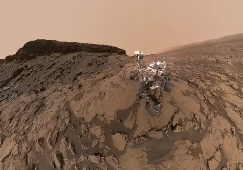 Apa de pe Marte s-a evaporat acum 3,5 miliarde de ani. Blestemul care a lovit Planeta Roșie