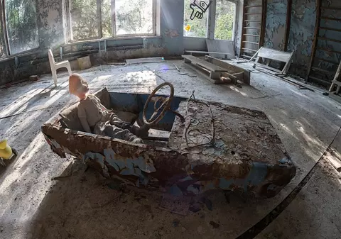 Cernobîl a devenit destinație turistică pentru români. Cât costă vizitarea fostei centrale nucleare și ce accesoriu surpriză vor primi turiștii