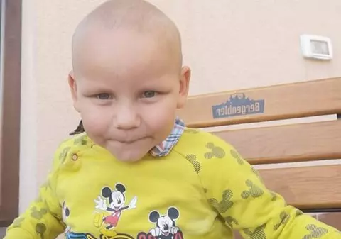 UPDATE. Un copil din Arad, găsit în apropierea unei piețe. Mama copilului a fost identificată