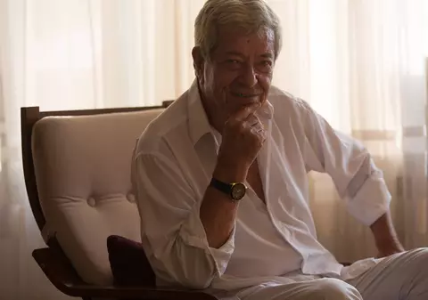 La 86 de ani, Ion Dichiseanu tot la cuceriri se gândește! “Iubesc femeia. Eu și la ANAF mă duc cu flori și bomboane”