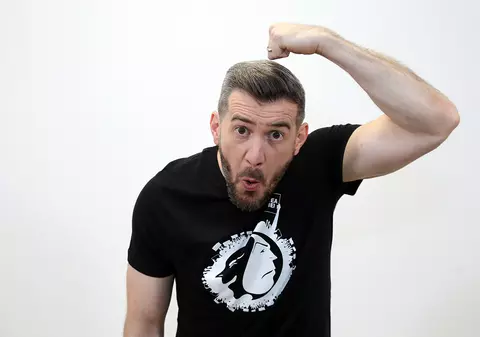 Starea Libertății | Dragoș Pătraru, după moțiunea care a dat jos Executivul: „Ăsta a fost programul de guvernare al Veoricăi: să poată să citească de pe foi”