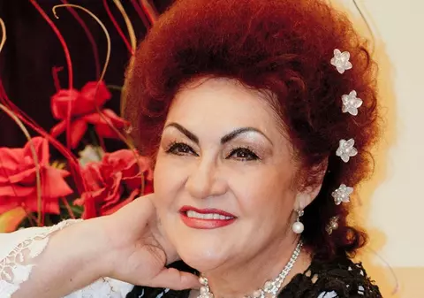 Elena Merișoreanu nu poate sta departe de scenă, în ciuda problemelor de sănătate