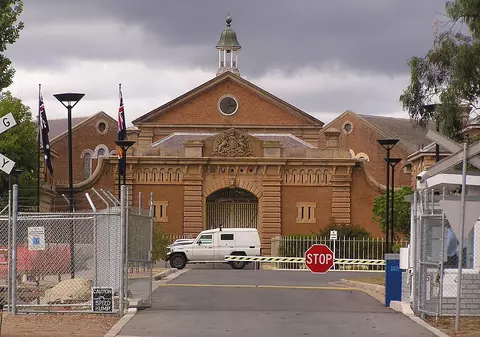 Cel mai cunoscut criminal în serie din Australia a murit în închisoare