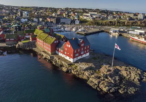 Tricolorii au ajuns în arhipelagul curiozităților. Premierul Insulelor Feroe este fost handbalist, iar numărul lui de telefon se regăsește în cartea de telefon publică