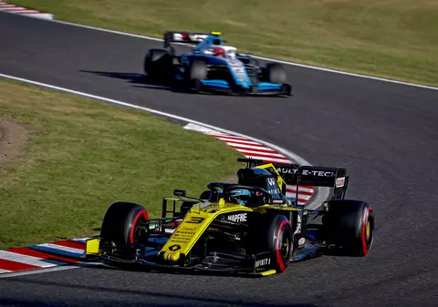Monoposturile Renault, descalificate de la Marele Premiu de Formula 1 al Japoniei