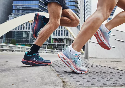 Organizatorii Bucharest Marathon au revenit asupra interzicerii căștilor, după ce au primit nenumărate reacții negative. „Nimeni nu va fi descalificat din acest motiv”