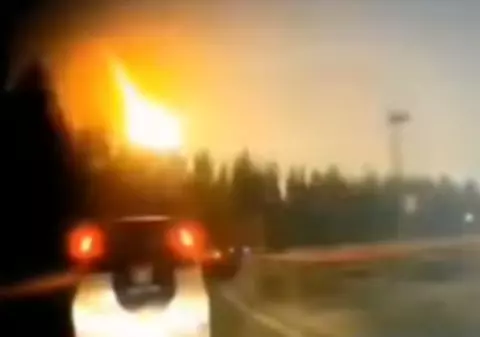 O "minge de foc" a aprins cerul nopții, în partea de nord-est a Chinei