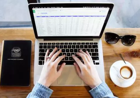 Libertatea de ajută! Cui folosesc datele din REVISAL?