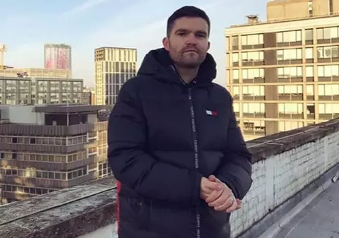 Un DJ s-a trezit cu o factură imensă la Uber după ce a adormit în mașină. A ajuns la 160 de kilometri distanță de casă