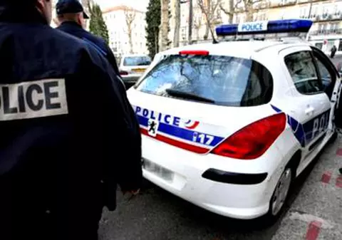 O fetiță de 3 ani a supraviețuit zile în șir fără apă, după ce mama ei a murit. Ce le spunea micuța vecinilor