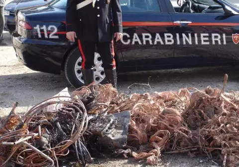 Patru români au furat cupru de 500.000 de euro în Italia!