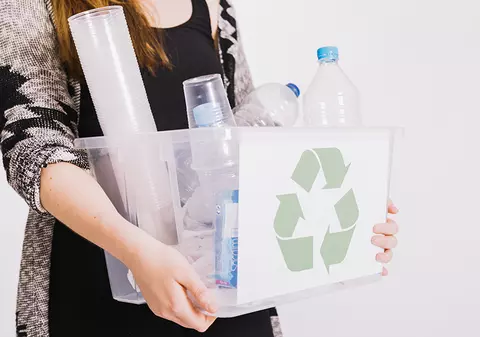 (Publicitate) Reciclarea plasticului, un obicei foarte important