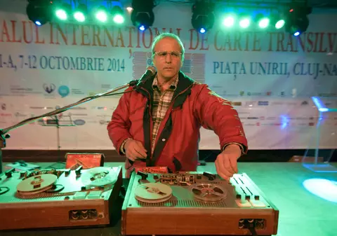 Grav bolnav, Rodion Ladislau Roșca, „părintele muzicii electronice în România”, și-a pierdut locul de veci. Dă vina pe mafia cimitirelor!