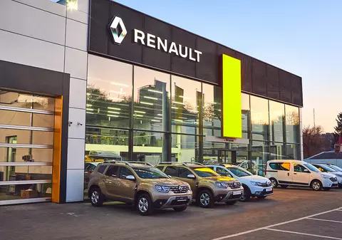 Dovezi despre cum cartelul salariilor mici de la Renault și din alte companii auto funcționează și la nivel european împotriva angajaților români!