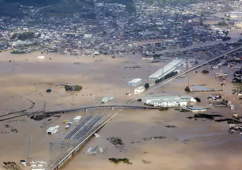 Japonia, lovită de cel mai puternic taifun din ultimele decenii. 18 oameni și-au pierdut viața, în timp ce autoritățile au recomandat evacuarea pentru șase milioane de japonezi