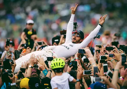 Lewis Hamilton, campion mondial în Formula 1 pentru a șasea oară
