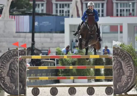 O sportivă din România câștigă în premieră o competiție de sărituri peste obstacole din circuitul european