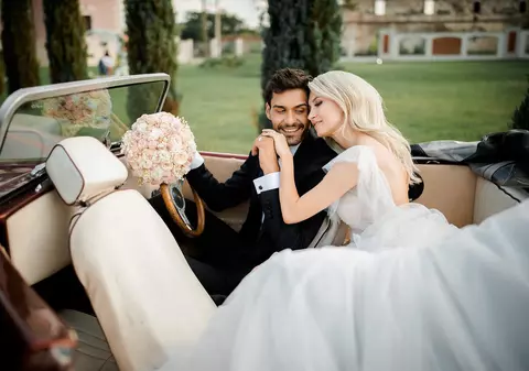 Lună de miere exotică în Mauritius. Andreea Bălan și George Burcea renunță la romantism și iau și fetițele cu ei