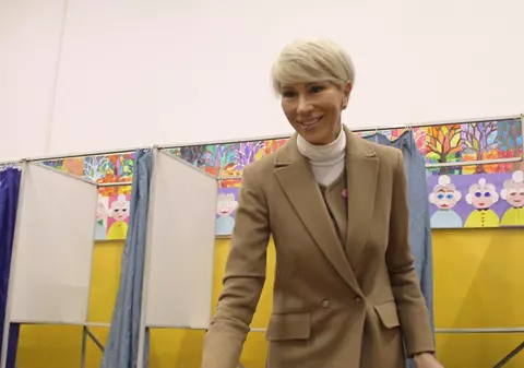 Vicepremierul Raluca Turcan a votat la Sibiu:  "Există un singur om care în fruntea României  poate face echipă puternică cu Guvernul!"