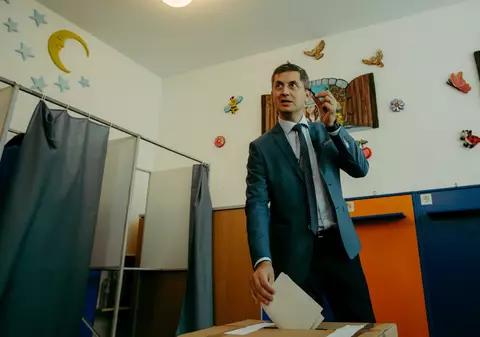 Dan Barna a votat în turul doi la prezidenţiale: "Astăzi, ştampila aceea mică este forţa pe care o avem noi, ca societate!"