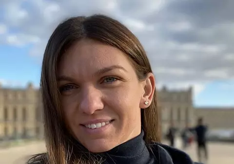 Simona Halep, vacanță romantică la Paris. Sportiva a vizitat și Palatul Versailles