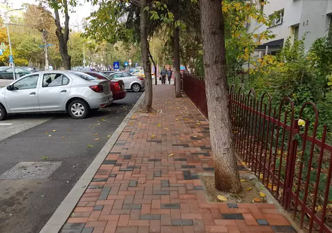 Primăria Sectorului 3 betonează spațiul verde. Negoiță: “Este o reorganizare urbanistică. Pământul și iarba nu sunt spațiu verde”