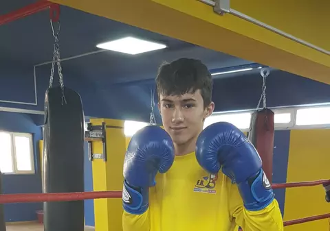 Campion în ringul de box, premiant la școală! Adrian Preda: ”Vreau să-mi cânte imnul la Jocurile Olimpice”