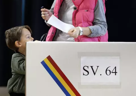 Mâine are loc turul 2 al alegerilor prezidențiale 2019. Cum se votează pe 24 noiembrie