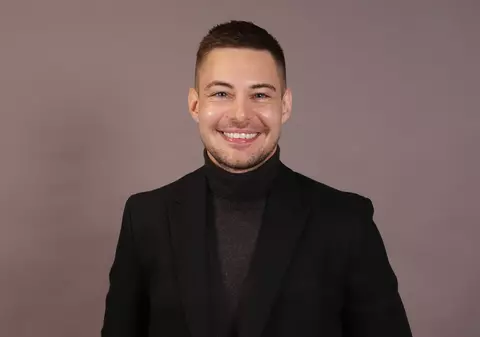 Coregraful Andrei Ștefan susține un proiect de suflet: casă pentru o mamă cu șase copii. Mesajul lui pentru Giving Tuesday: ”Să facem câte o faptă bună în fiecare zi!”