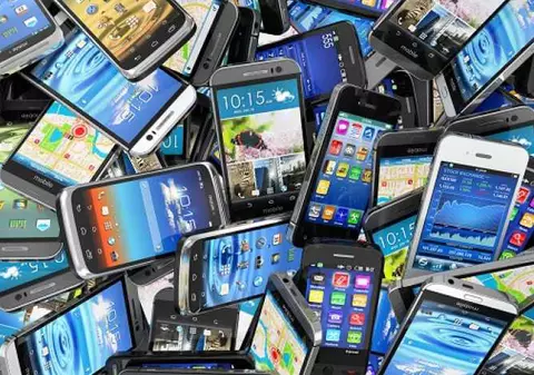 Black Friday - Cele mai bune oferte la telefoane. Unele sunt reduse și cu 54 la sută