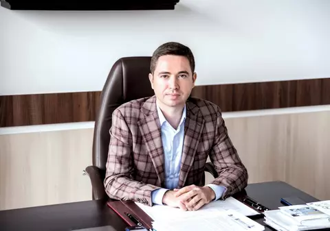 Așa se nasc mogulii din sănătate. Medicii din secția lui Alexandru Checheriţă descriu atmosfera ”de teroare” din clinica falsului profesor