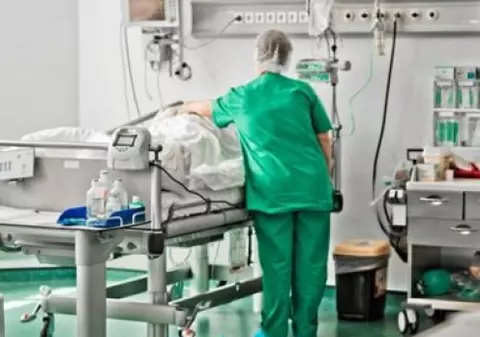 Judecătoarea din Mureș care a fost găsită plină de sânge pe un câmp a murit noaptea trecută