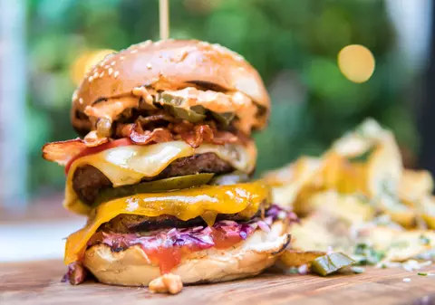 OMG!Burger, noul preparat al restaurantului Burger si Scoici (PUBLICITATE)