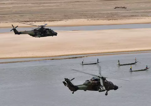 13 militari francezi au murit în timpul unei acțiuni antiteroriste într-un cumplit accident de elicopter