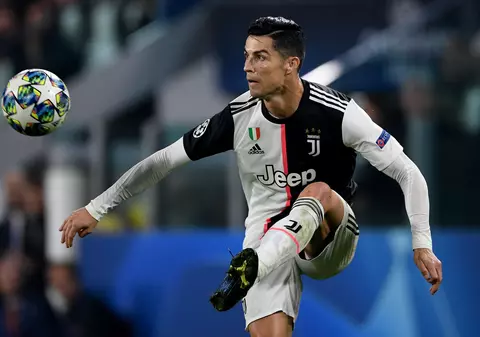 FOTO / Cristiano Ronaldo s-a antrenat pe stadion, în plină carantină! Cum au reacționat autoritățile