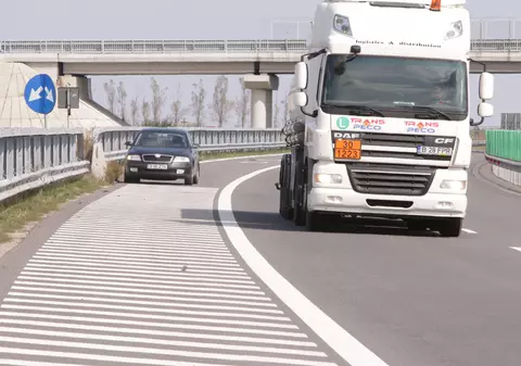 Un șofer de tir român și-a dat întâlnire pe un site cu o fată, în Spania. Ce a urmat întrece orice închipuire