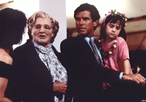 Staruri care au cunoscut succesul la vârste fragede, după care au dispărut din lumina reflectoarelor